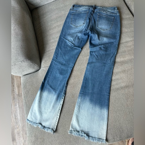 Flare Ombré Distressed Jeans - Picture 4 of 6